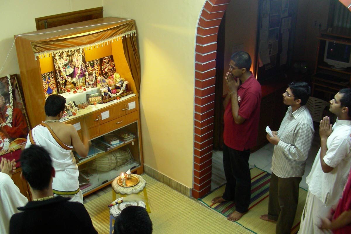FOLK Hostel Puja Mandir