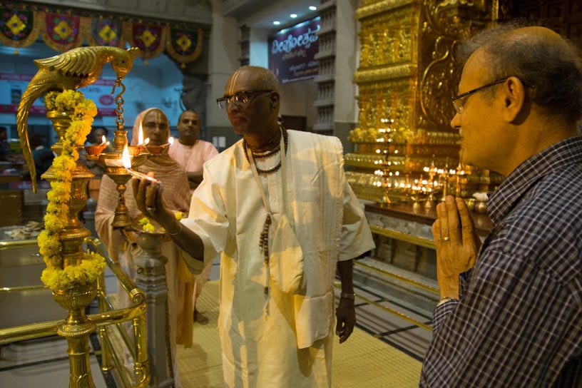 Invitees receiving Deepotsava Gifts