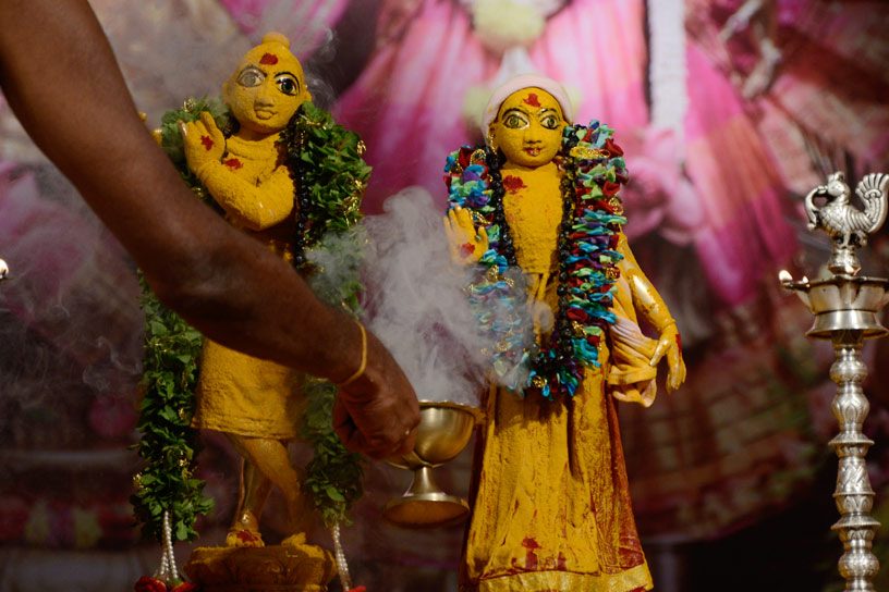 Offering dhupa 