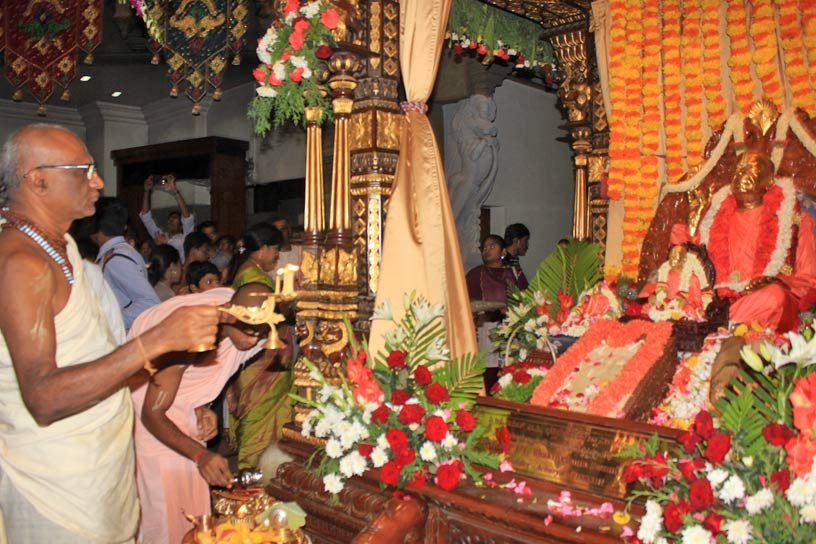Visesha arati to Srila Prabhupada 