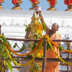 garudashtambha punar pratishtapana